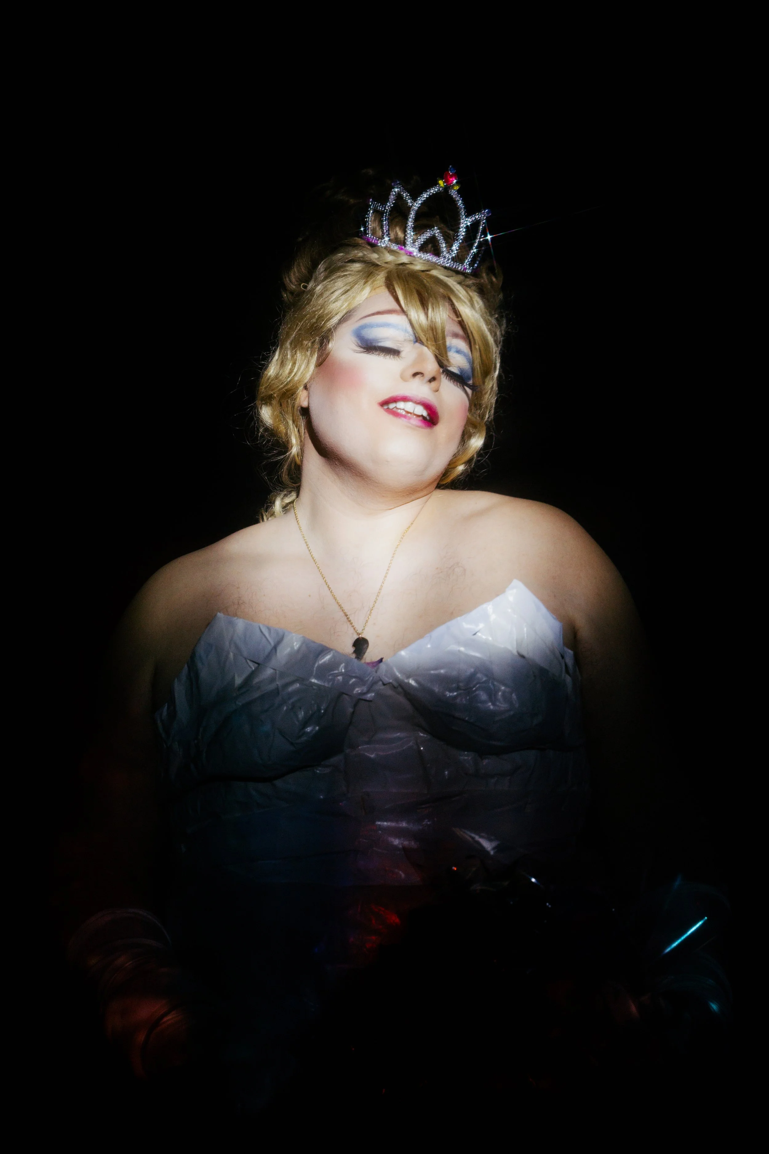 Photo by Mettie Ostrowski Featured in Wussy Mag 14