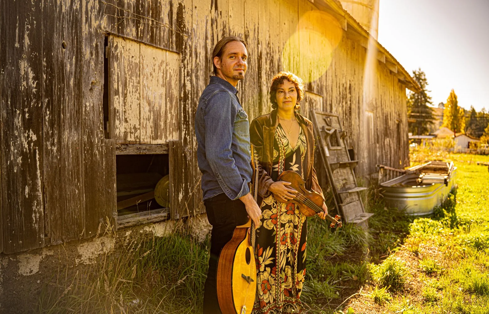 Acis_MUSINGS_Beneath-a-Tree_A7308393-w bleeds-©️ Dan Foldes, Pint of Soul.jpg