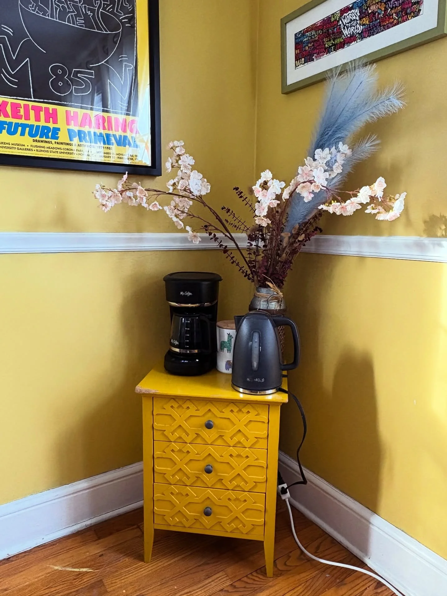 Spring cleaning and home organization has officially begun in our house! First favorite new thing 👉🏼 our little coffee bar! 

Finally our coffee, filters, teas and even mugs can comfortably live in this space&hellip; and it opens up much needed roo