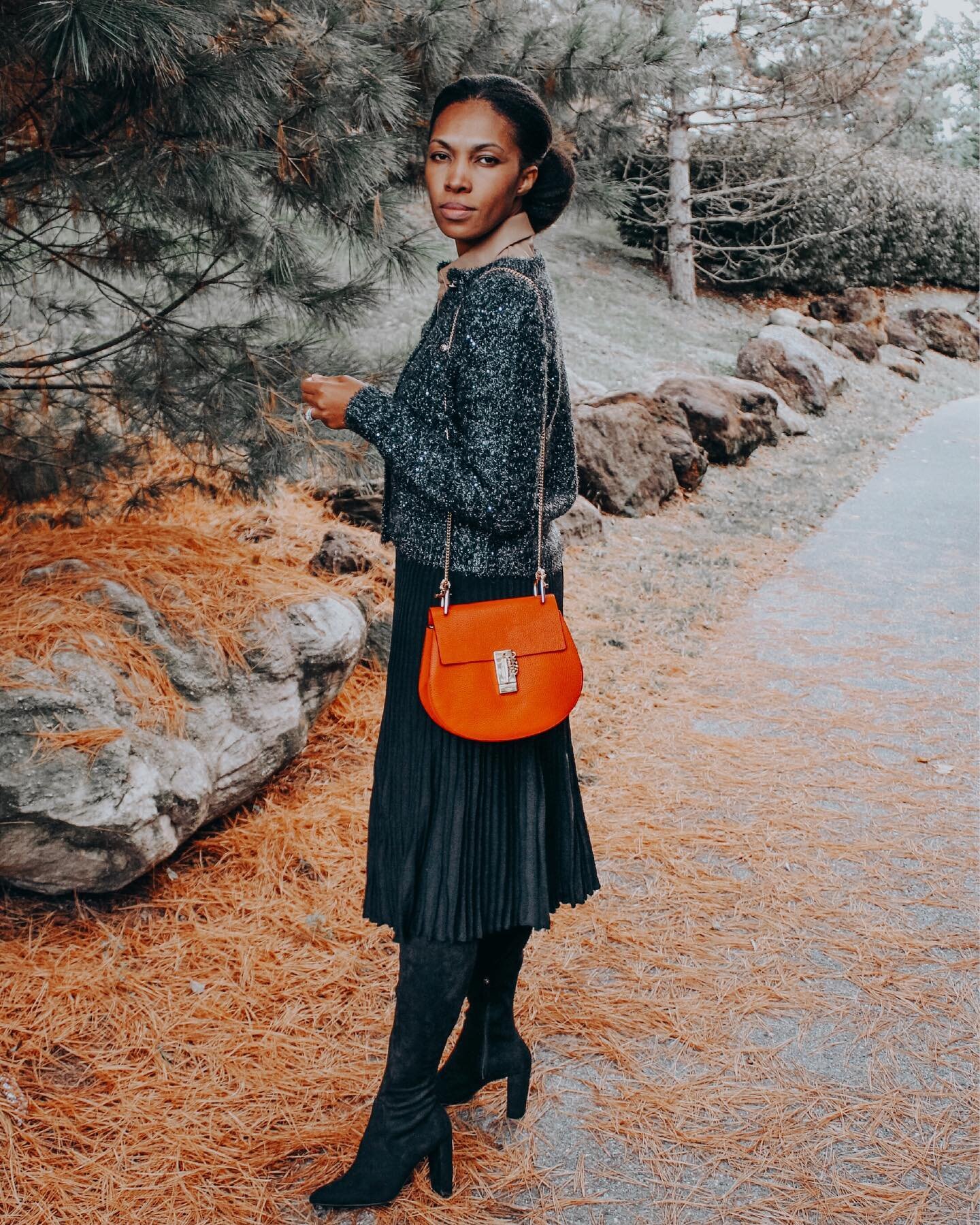 Bold Seasonal reds and sparkles ✨❤️
.
.
It was a busy cold day here in the #dmv and I piled on the layers &mdash; which felt perfectly cozy, topped it off with a pop of color. 
.
.
Did you notice the skirt I added on top of my dress? It&rsquo;s a tri