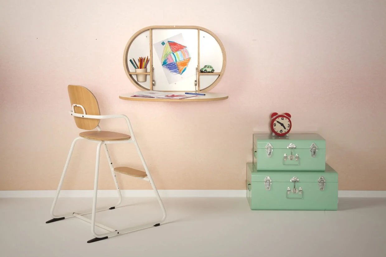 Bureau mural Baki de Charlie Crane.jpg