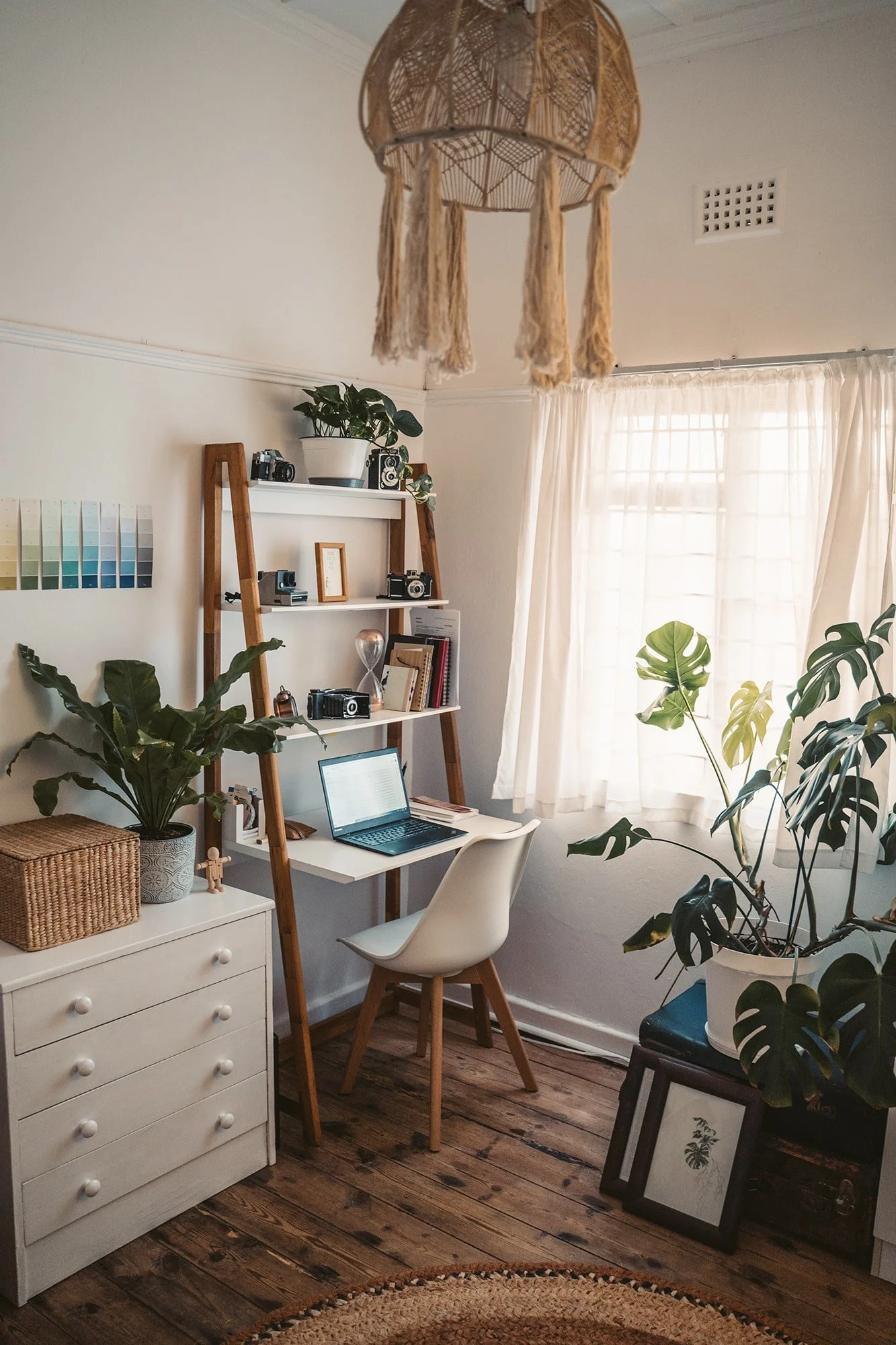 pexels-taryn-elliott-4231428-min.jpg
