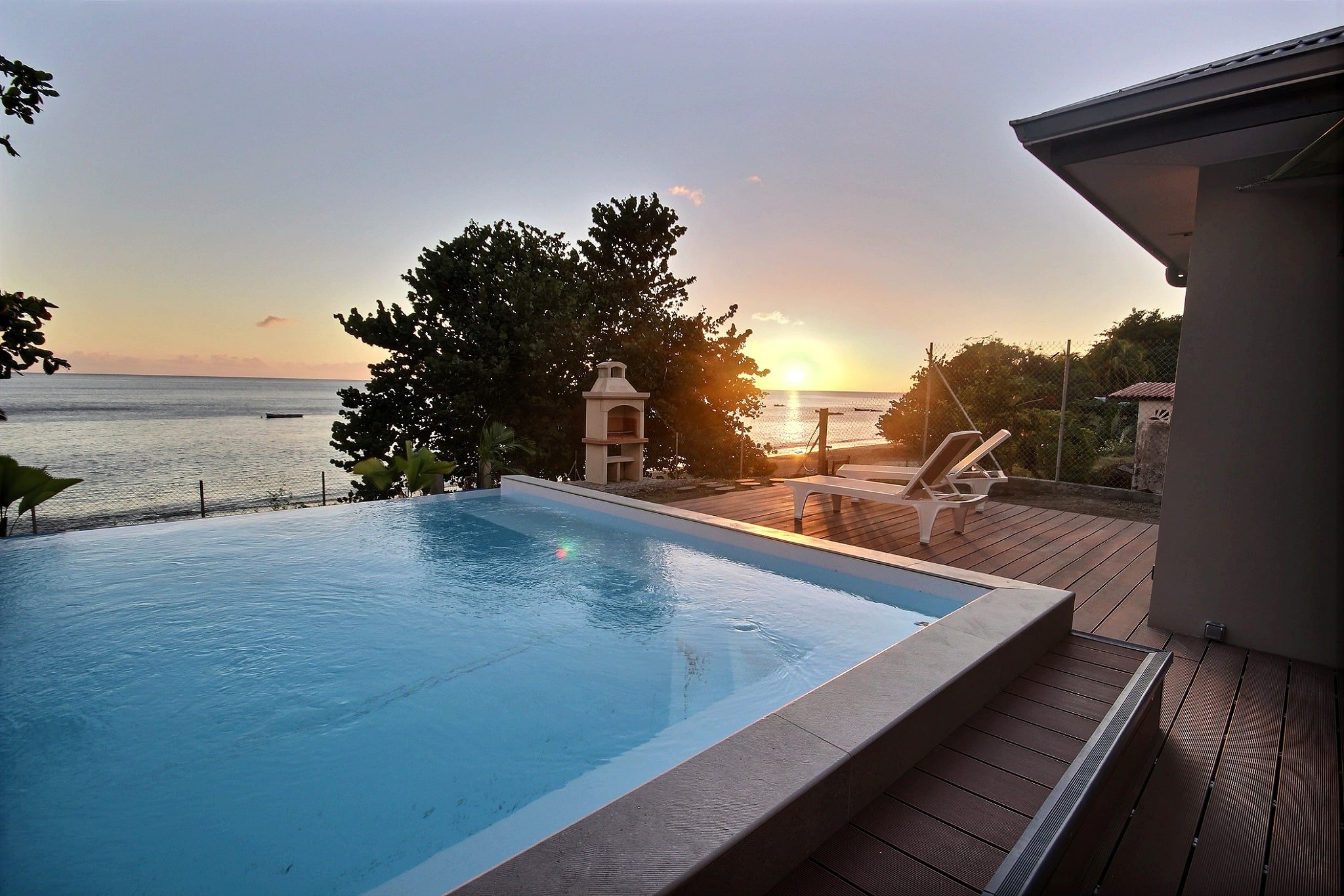 Martinique-Saint-Pierre-Villa-Sainte-Philomène-coucher-de-soleil.jpg