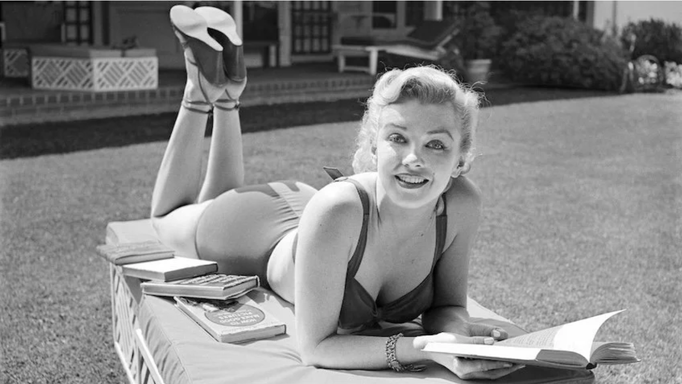 Ms Monroe’s holiday reading