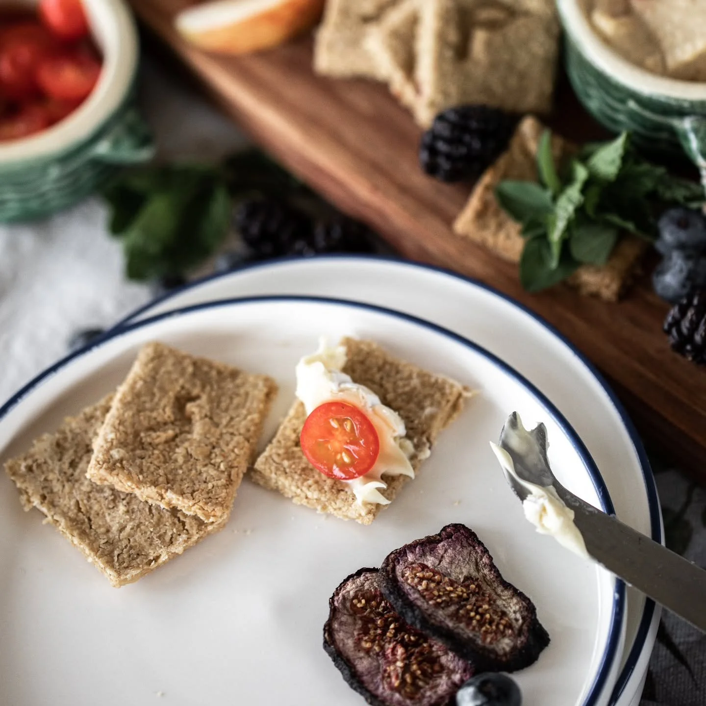 The warmer weather spells lots of time spent with friends and family, enjoying cheese and oatcakes (of course) with the long days. We are getting organised; are you? #shelduckfarm 
.
.
#seasonchange #deloraine #friends #oatcakes #tasmanian #smallbusi