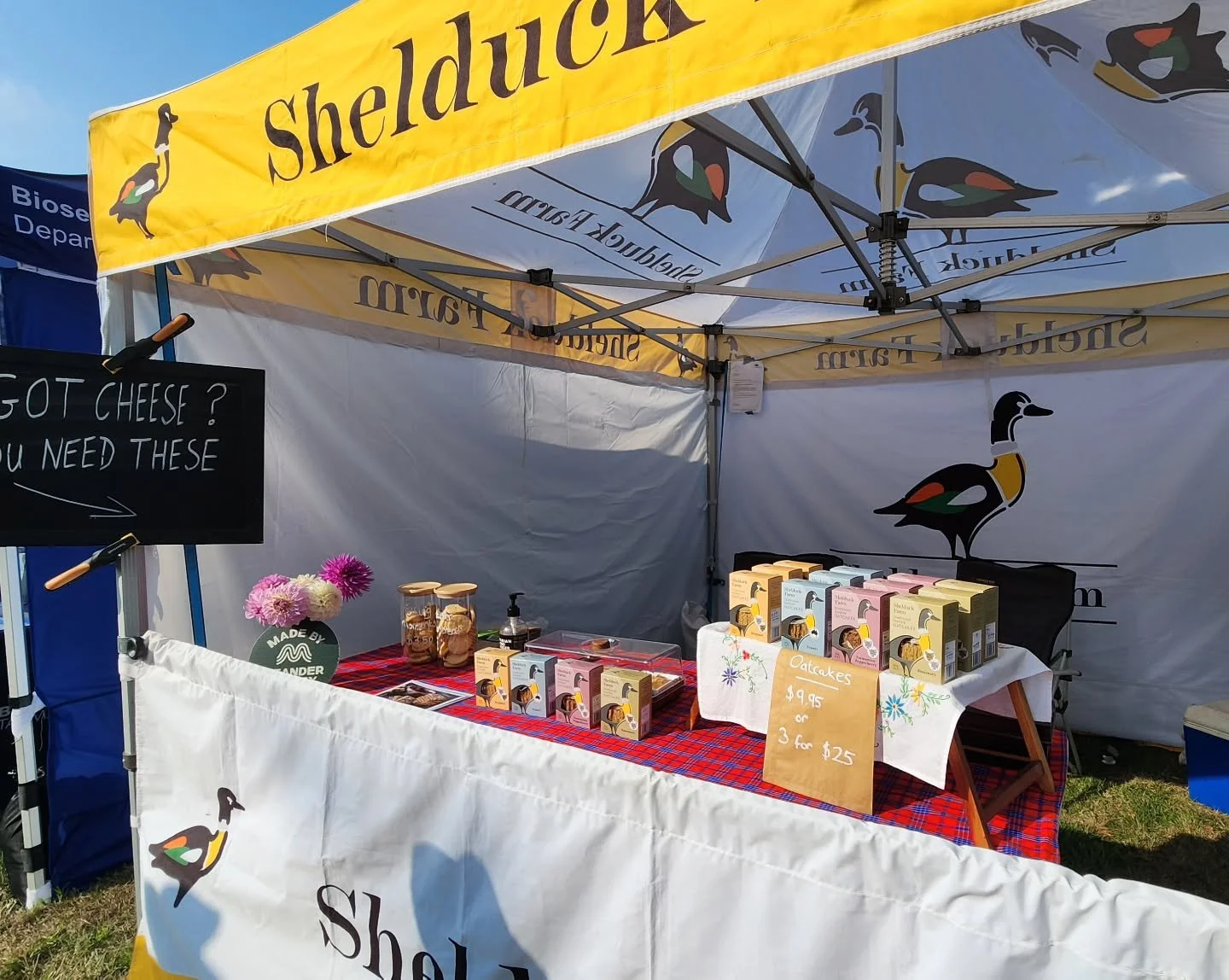 What a cracking day to find us and so many other amazing small, Tasmanian producers at Quamby Estate for @tasheirloomfest until 4pm this afternoon. #shelduckfarm 
.
.
#oatcakes #tasmanian #smallbusiness