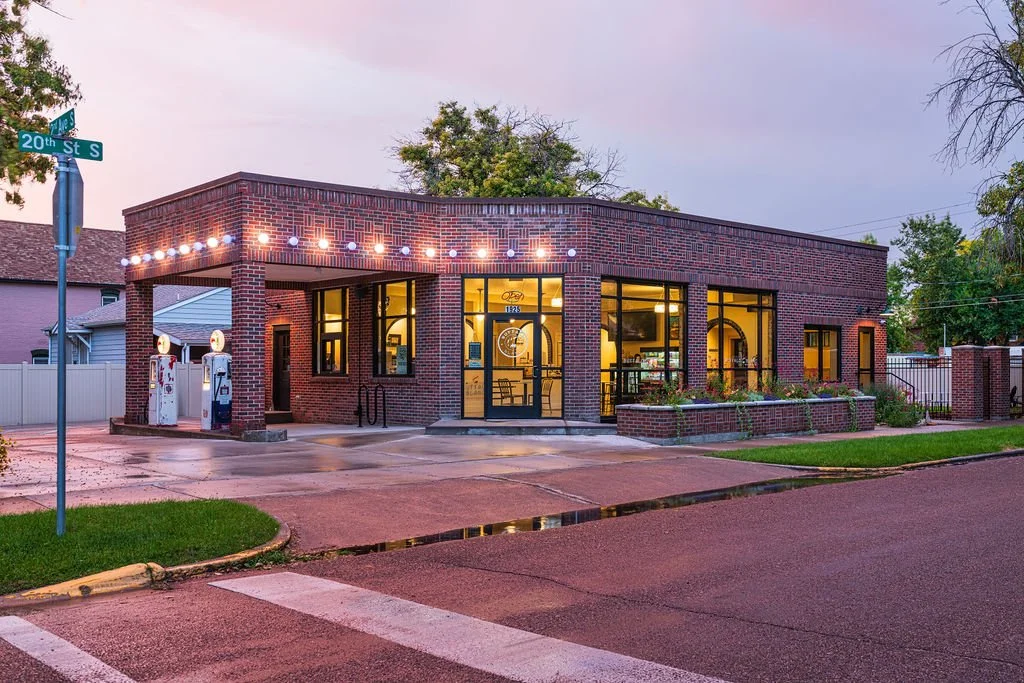 &lrm;The owners of Buffalo Blanc approached the design of their building with a deep respect for its location adjacent to the Great Falls High School campus, a landmark known for its old-world sophistication and architectural character. As the school