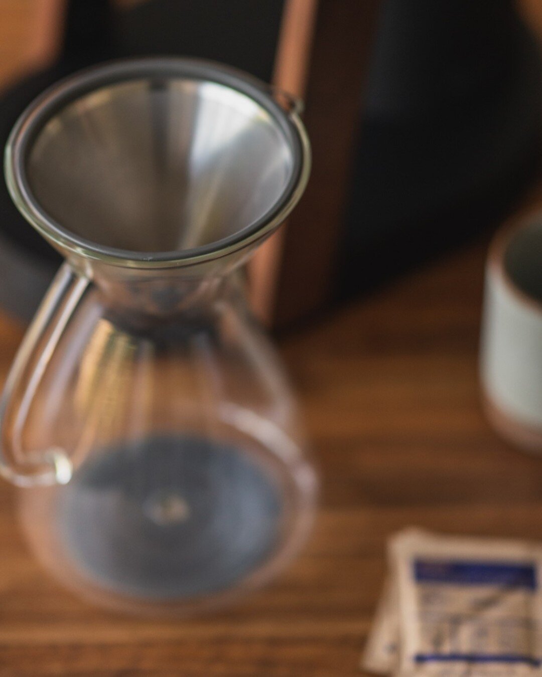 While living up to the rigorous standards of the best cafes, the Kone makes brewing delicious pour over coffee at home a breeze.
.
.
.
#ablebrewing #ablekone #coffee #coffeefilter #butfirstcoffee #coffeecommunity #morethanacup #coffeebreak #homebaris