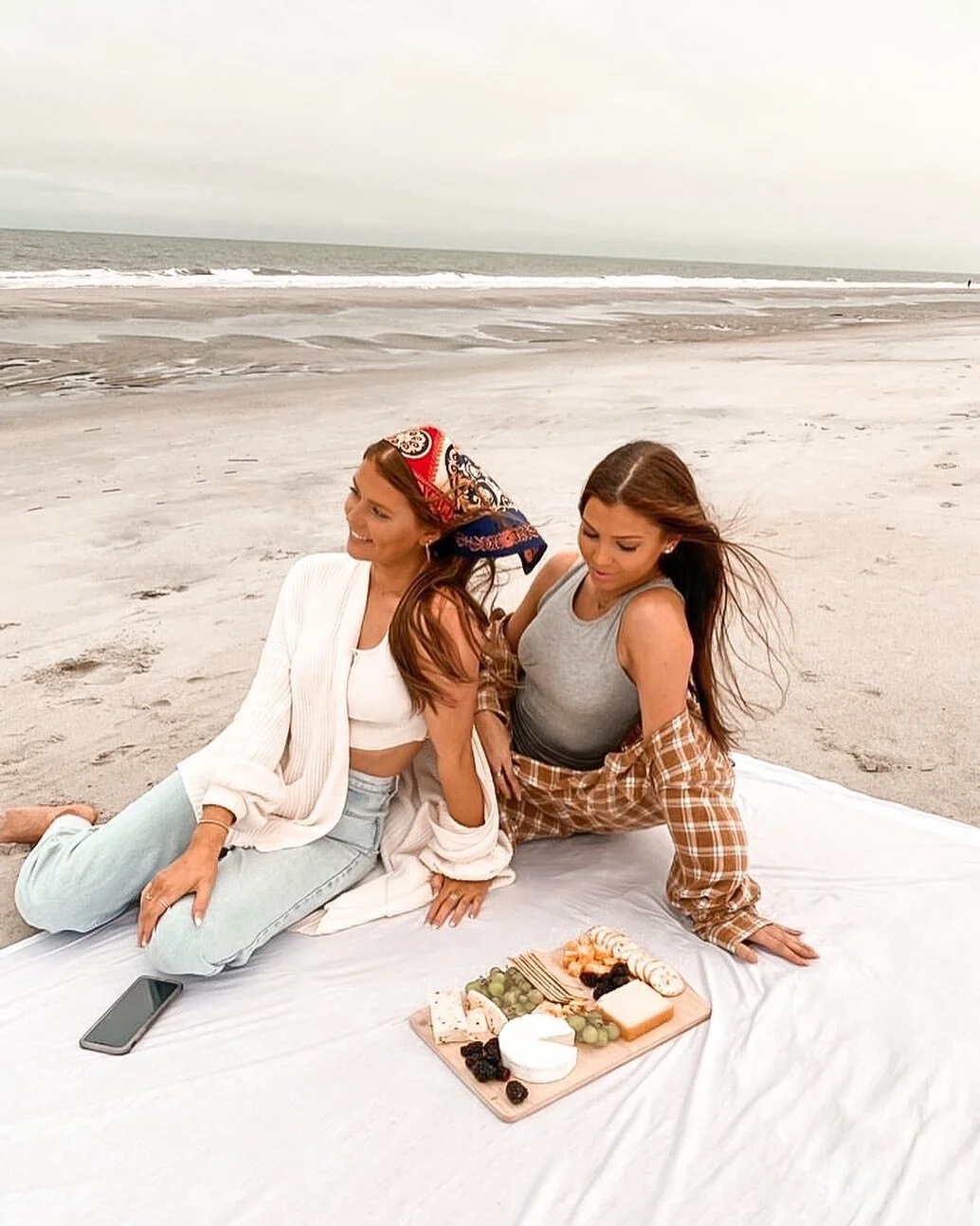 Getting in our last few beach trips of the year!! 

Disclaimer: Sisters photographed are roommates and following CDC guidelines