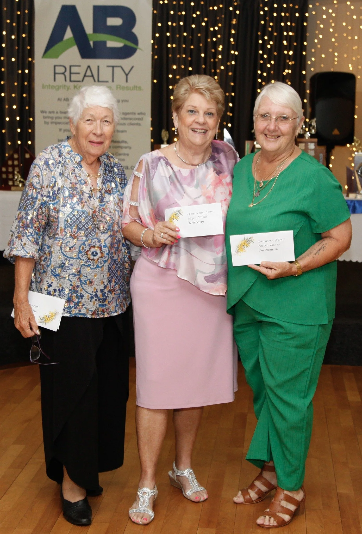 Ladies fours winners, Terri and Lyn