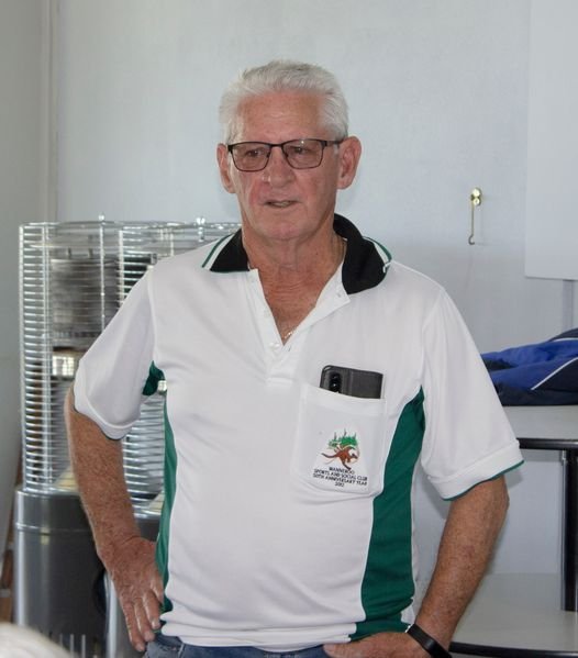 Club President Dennis Hampton