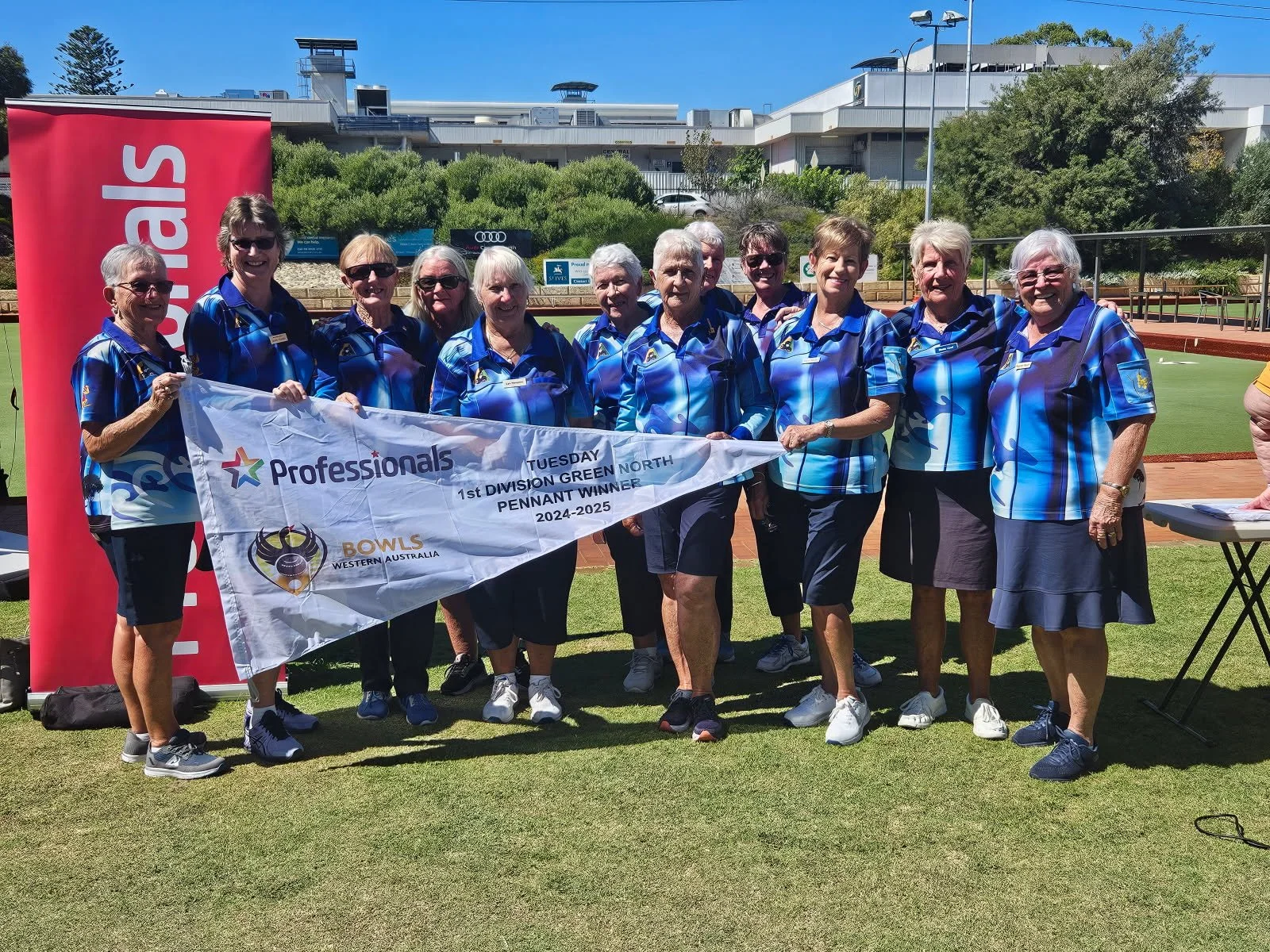 The Winning Team Ladies 1 Green North

L to R Teresa Leete, Diana O'Mara, Liz Ritchie, Tracey Newman, Lynn Hampton, Ronnie Anderson, Barbara Lorencs, Ruth Garcia, Steph Davey, Kerryn Beazley, Sheila Coull and Karen Weir.