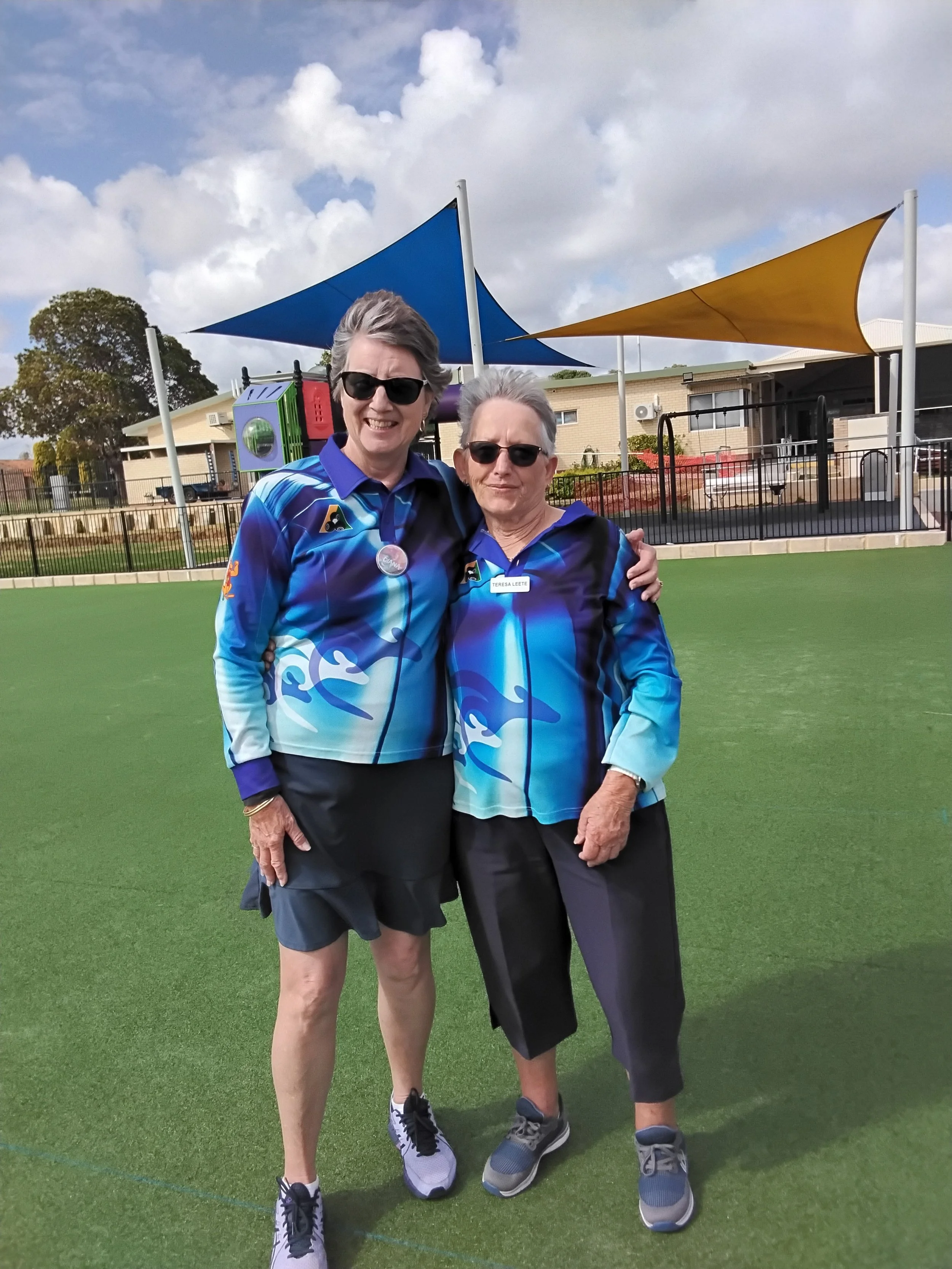 Ladies Pairs Winners Diana and Teresa