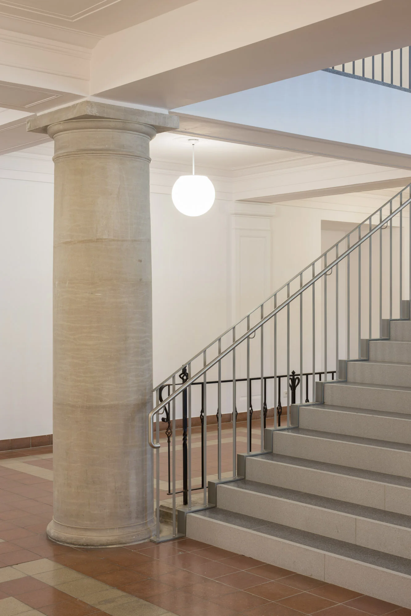 Stiegenaufgang Kunstuniversität Linz