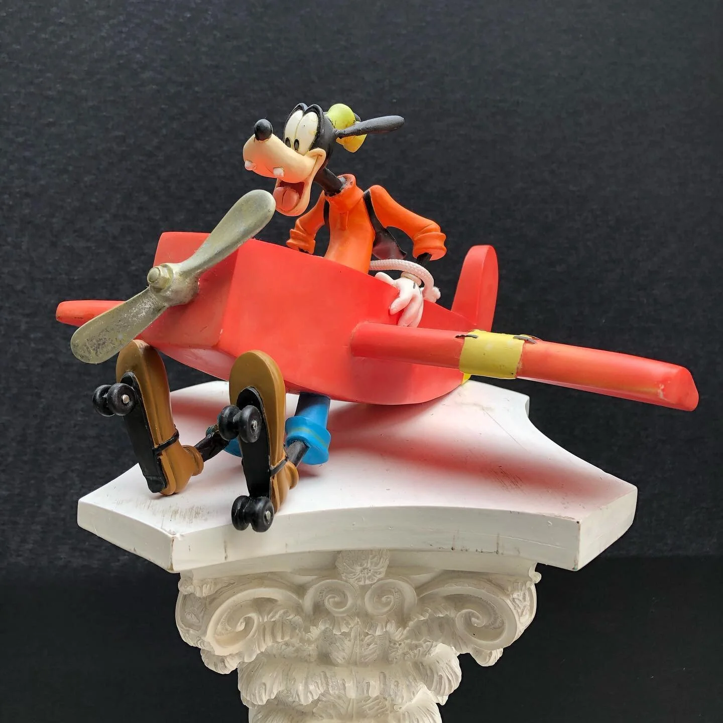 Pippo pilota 🧑&zwj;✈️ aereo

-
-
-
-
-
#pippo #disney #aereo #pilota #plane #vogliadiviaggiare #usa #vintage #ad #negoziovintage #antiquario #arredareconstile #objetstrouvesitalia