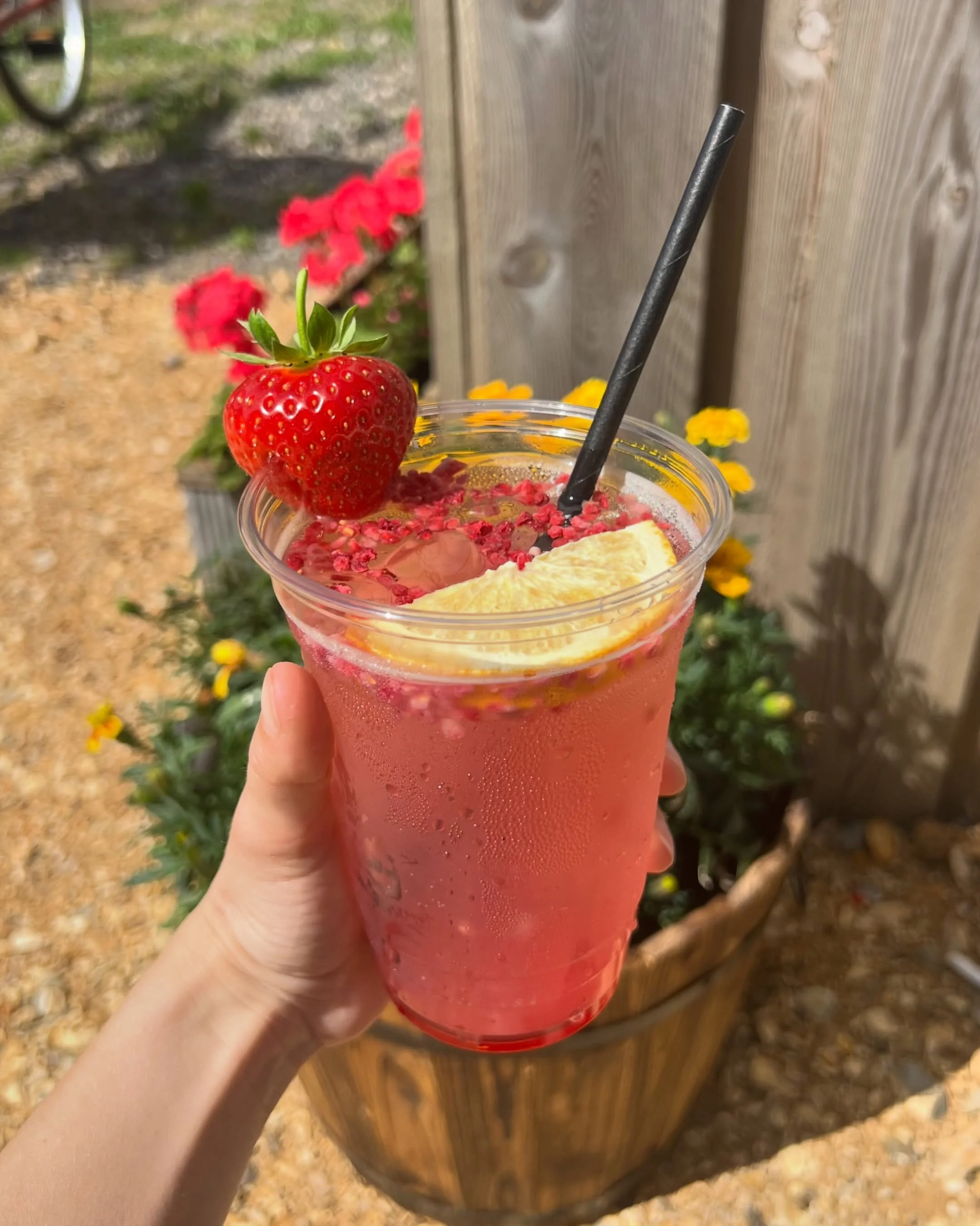 When life gives you lemons, add strawberries😜🍋🍓

Cool off with our still Strawberry Lemonade - a refreshing blend of citrus lemonade and sweet strawberry served over ice&hellip;summer in a cup☀️

#summerdrink #strawberrylemonade #pyostrawberries