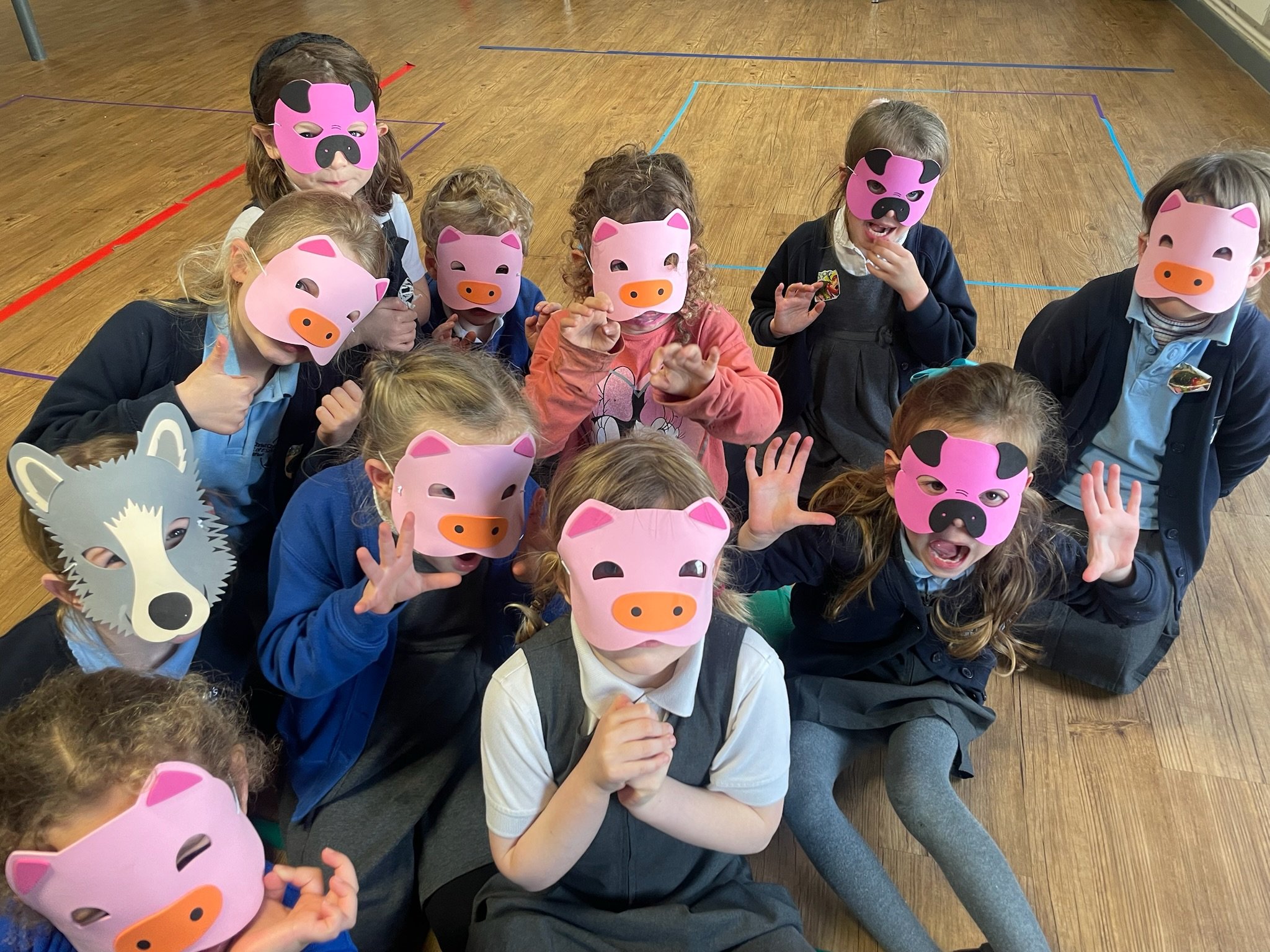 Our Green group did so well on their watching week! 🎭 

The adventurers performed a rendition of the 3 little pigs for their grown ups which brought the house down. 😝 

Here are some of our littlest pigs doing their best scared faces in one of thei