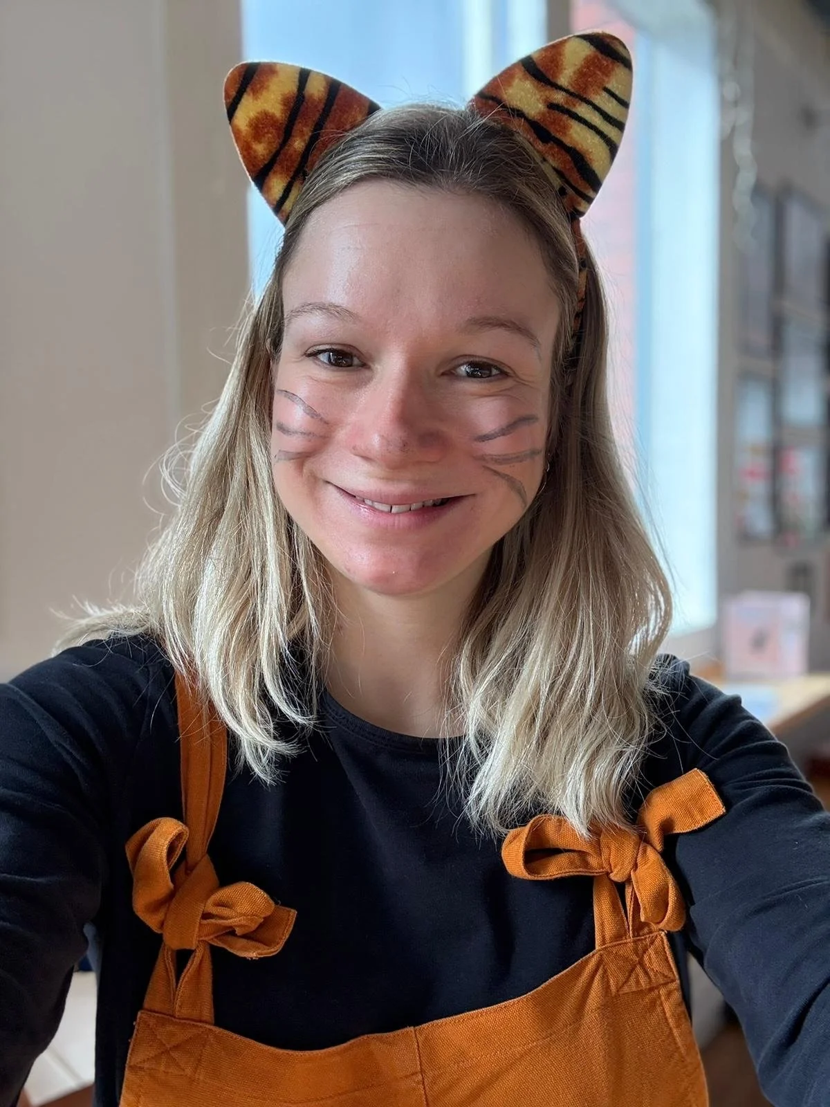 World Book Day at Drama with Hannah-Rose!📚🎭✨

Today we celebrated some of our favourite stories by bringing them to life the best way we know how&hellip; through imagination, drama and a little bit of dressing up.

Books really are where the best a