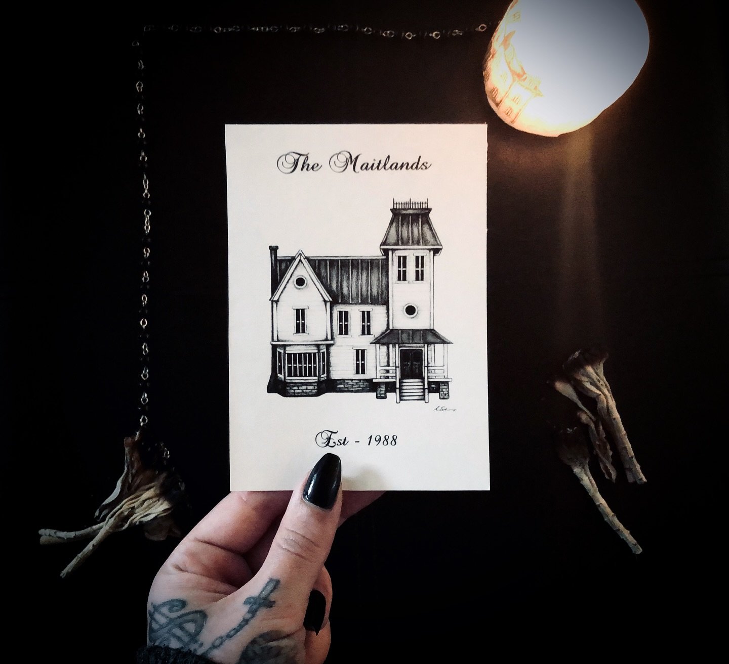 The Maitlands House 🖤

Who else is watching Halloween films non stop?! 🙌🏼

&bull;
&bull;
&bull;
&bull;
&bull;
&bull;
#haunted #beetlegeuse #beetlejuice #themaitlands #adamandbarbramaitland #beetlejuiceart #fineartprints #realisticart #architecture