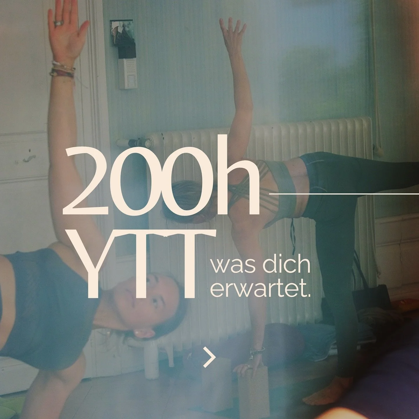 ✨ Du wolltest schon immer wissen was dich bei unserem 200h Yoga Teacher Training erwartet? 

Freue dich auf eine ganzheitliche Ausbildung, von Philosophie &uuml;ber Anatomie bis hin zu Sequenzing und Meditationstechniken. Lerne mit wundervollen Yogis