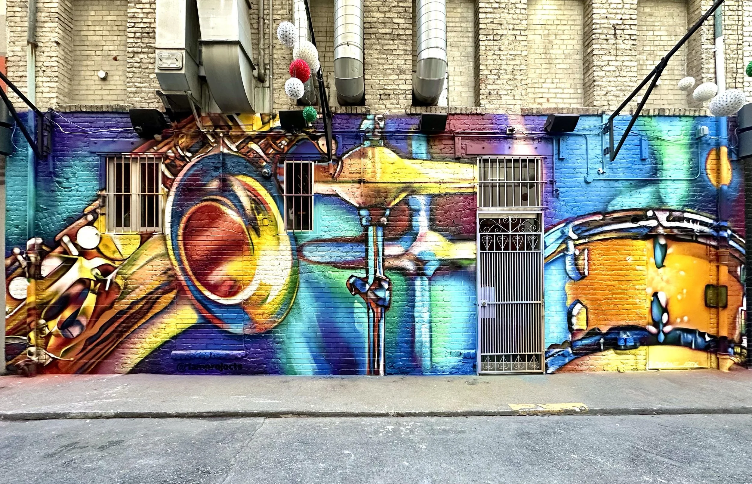 Fog City Blues mural in Union Square, San Francisco