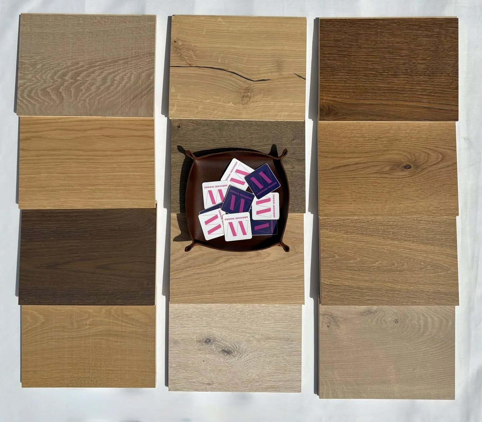 See here for a sweet range of rustic grade @arrigoniwoods color samples, while certainly not the whole collection. Most seen here are stocked colors in 15 or 13mm and a variety of widths up to 8&quot;

Slide 2: Oak Arolla color in the bedroom
Side 3: