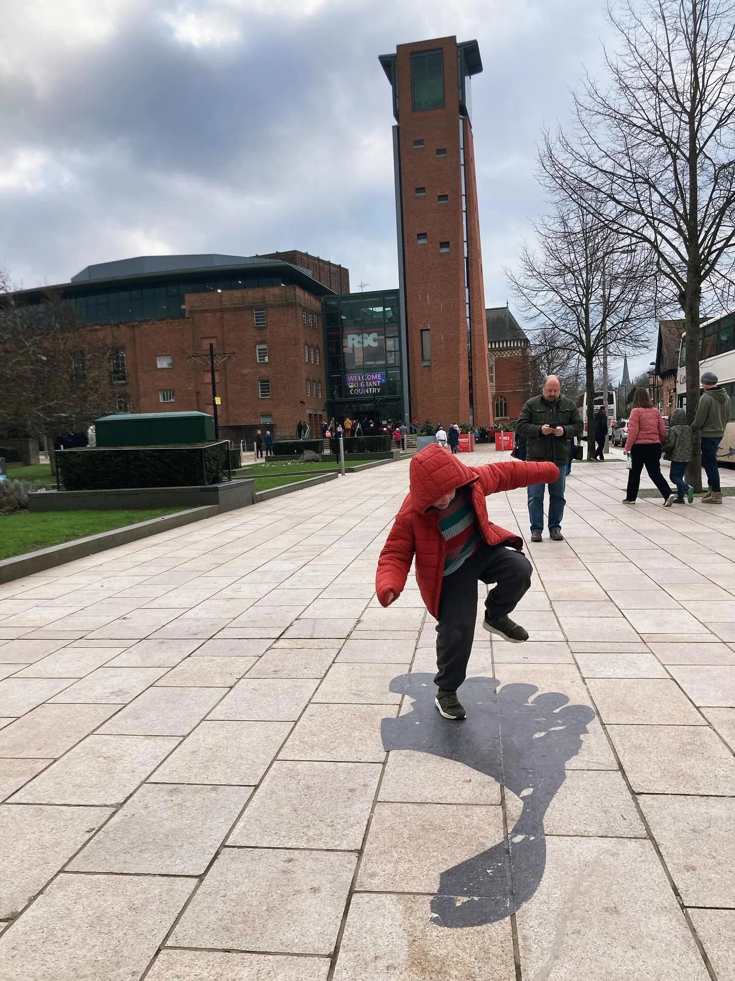 I recently took my 7 year old to see The BFG in Stratford ( @thersc ) and it was THE BEST decision&hellip; for so many reasons. It seemed expensive, it seemed an effort, it seemed indulgent to be honest. A trip to the theatre certainly seems a &ldquo