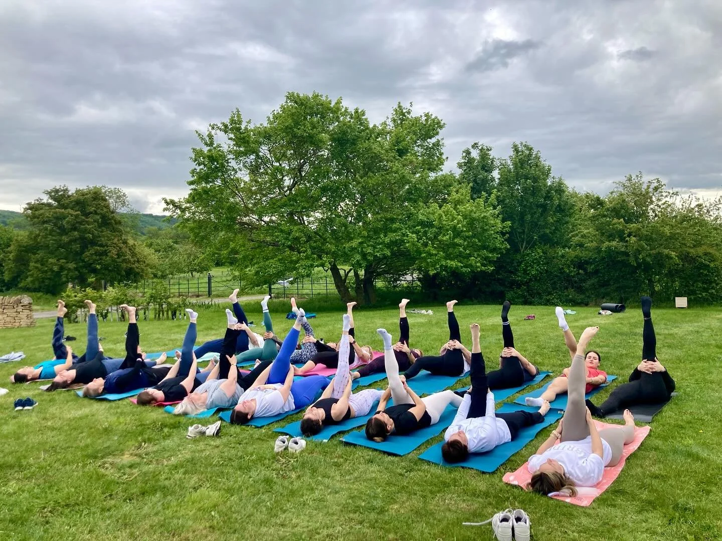 Hen weekend yoga again&hellip; and possibly one of the loveliest groups I&rsquo;ve taught ☺️. I knew it would be fun when I was told the mother-of-the-bride had not just played but WON the &lsquo;cornflake packet game&rsquo; the night before (if you 