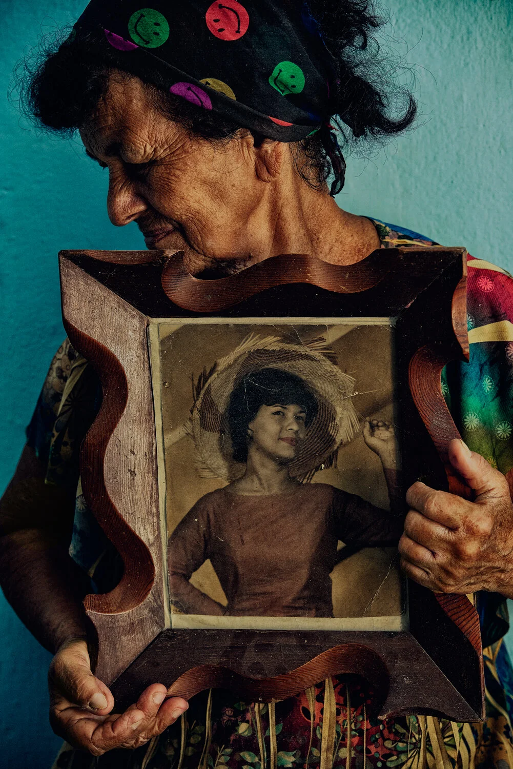 Cuba_2018_oldwoman_young_photo_GHB_9787.jpg