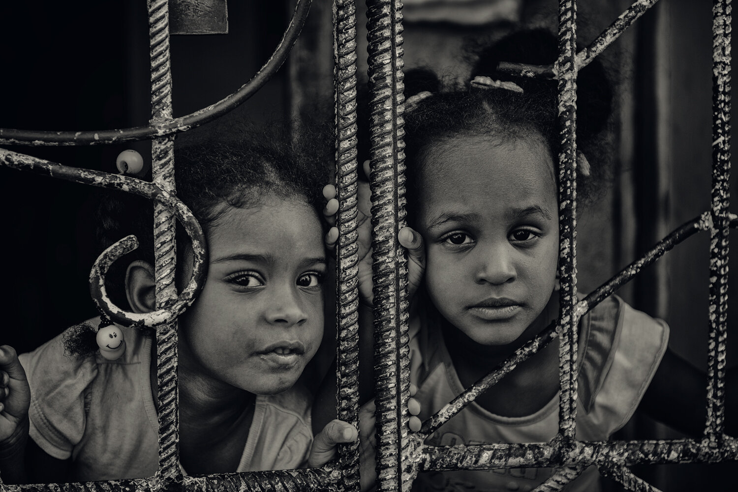 CUBA-GIRLS-FACES-GATE.jpg