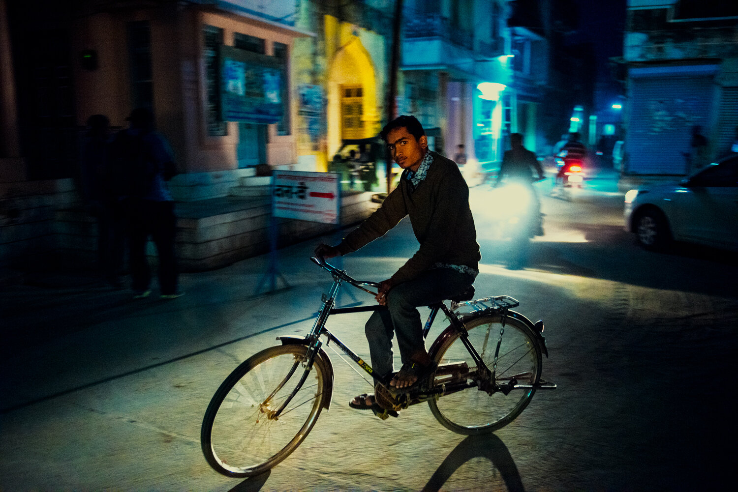 BIKE-AT-NIGHT.jpg
