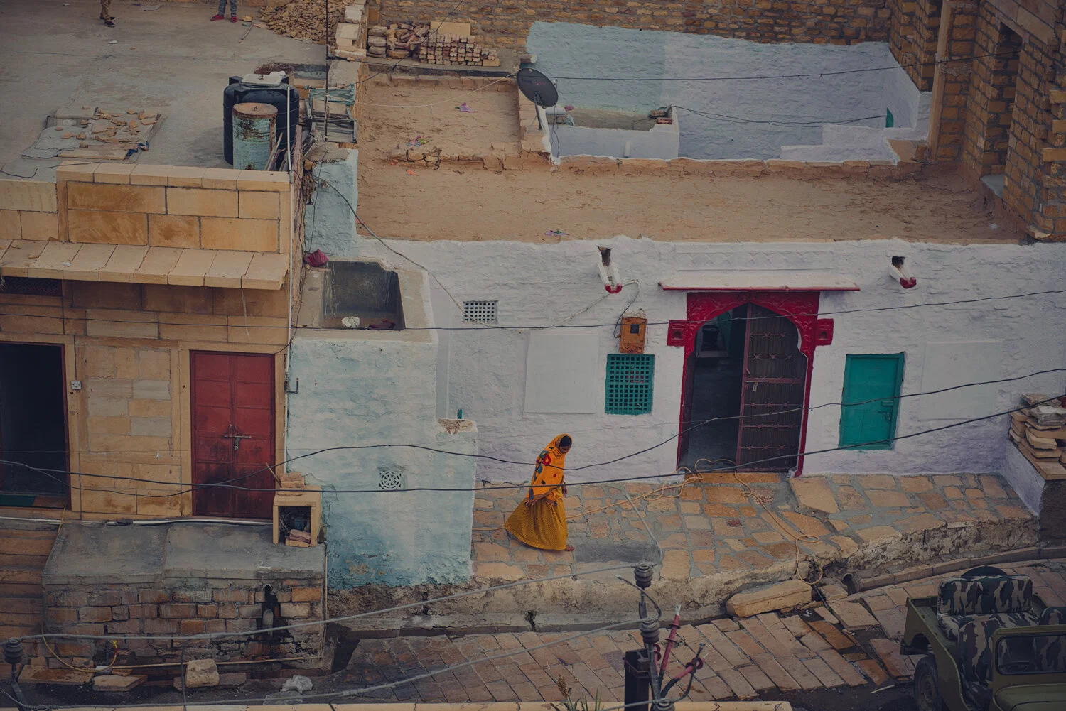 HIGH-ANGLE-YELLOW-WOMAN.jpg