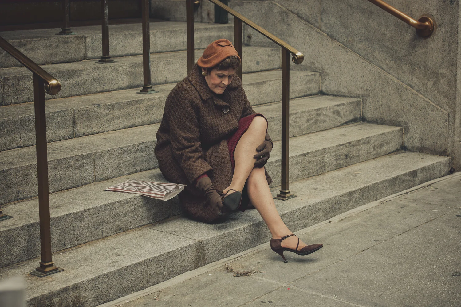 WOMAN-SHOE-STAIR.jpg