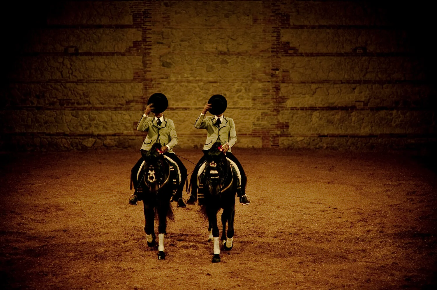 2HORSEMEN.jpg