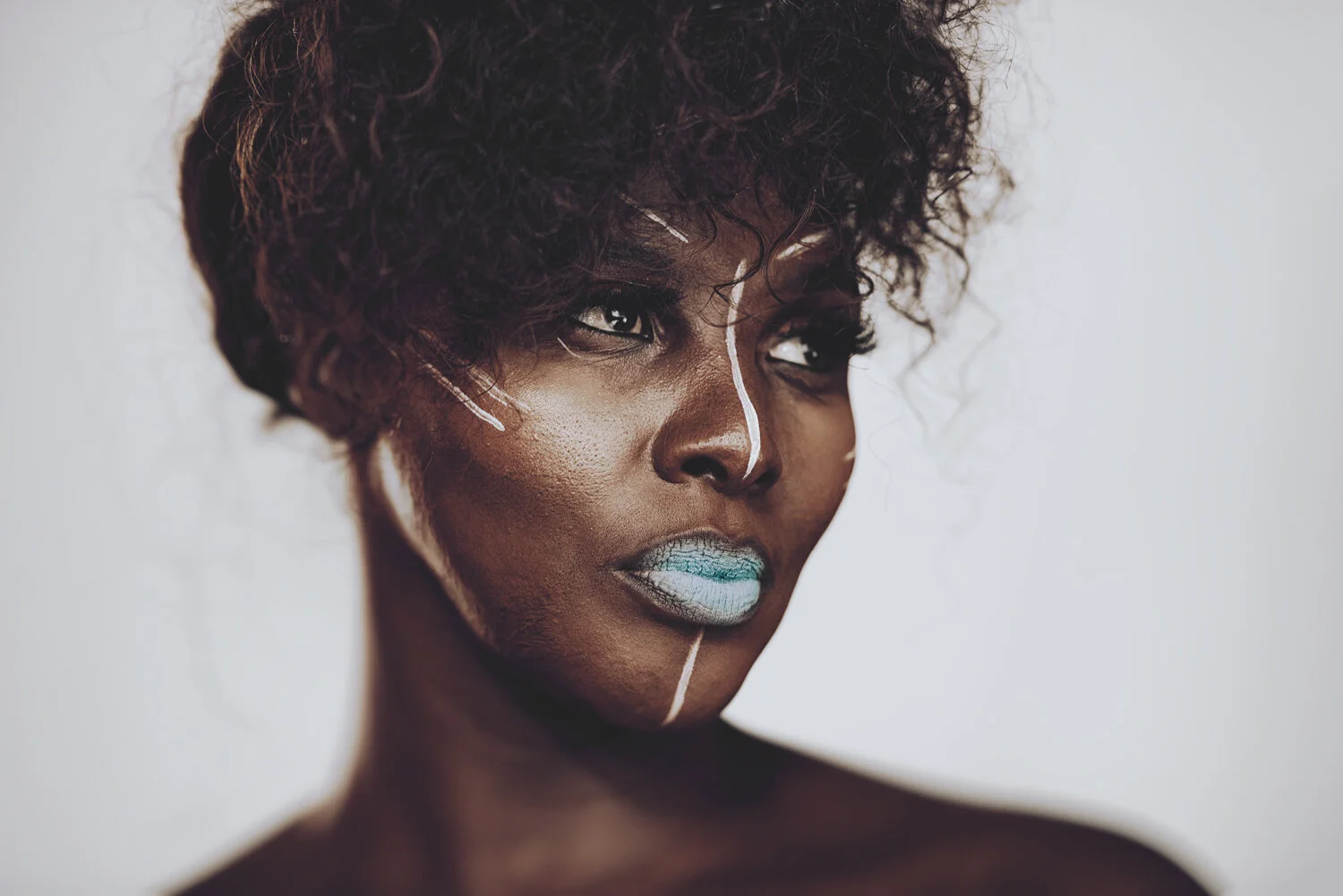 Africa_sandro_2018_makeup_stylist_GHB6750.jpg