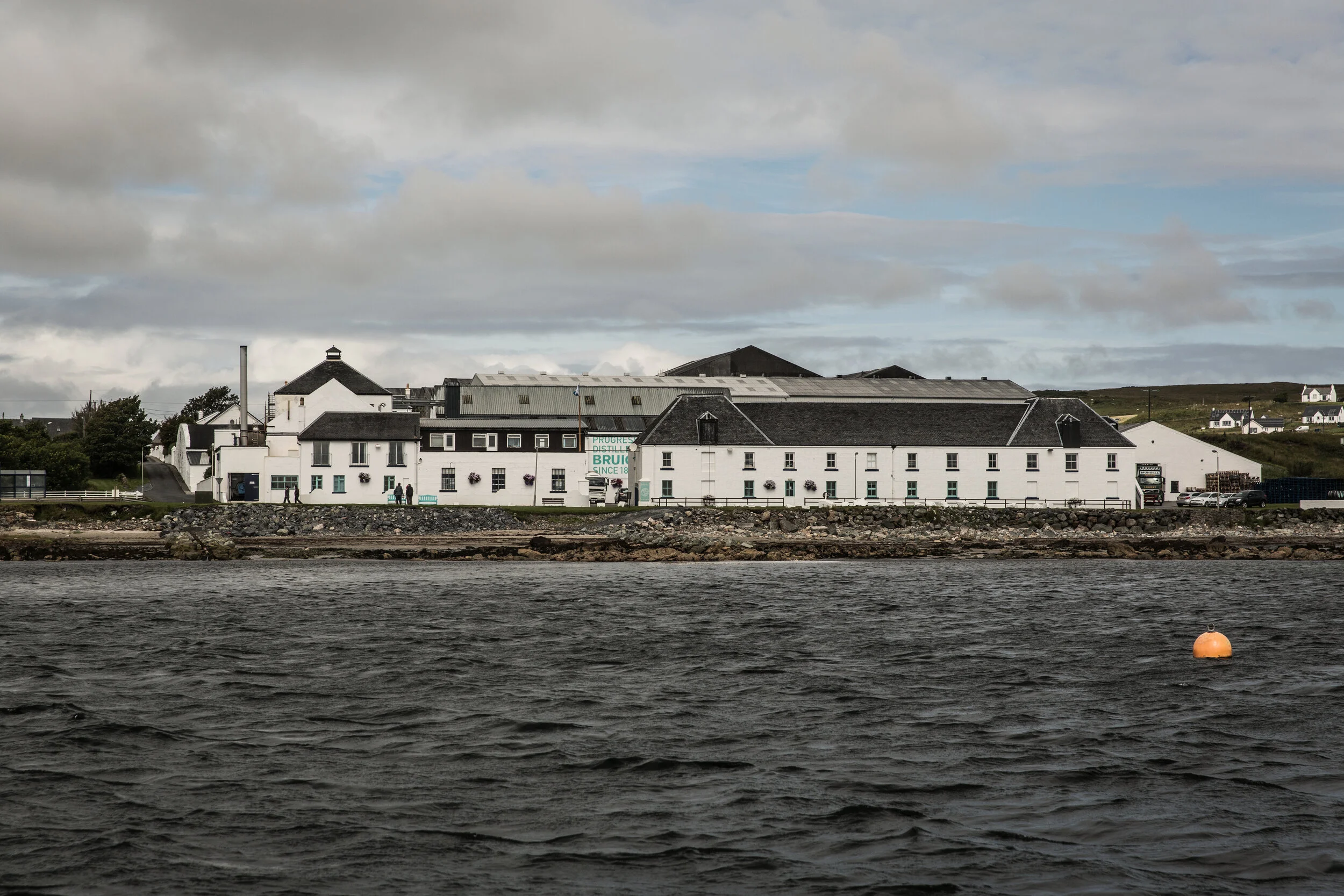 Hydrogen given the green light at Bruichladdich as leading Islay distillery targets Net Zero by 2025
