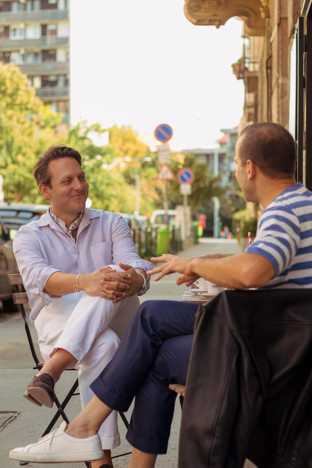 Conversation at a Budapest Café: Milan Kelecsényi and János Grosz Discuss Style
