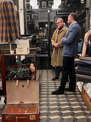 Discover the Atmosphere of Fortela Milan: Stylish Interior and Fashion Display