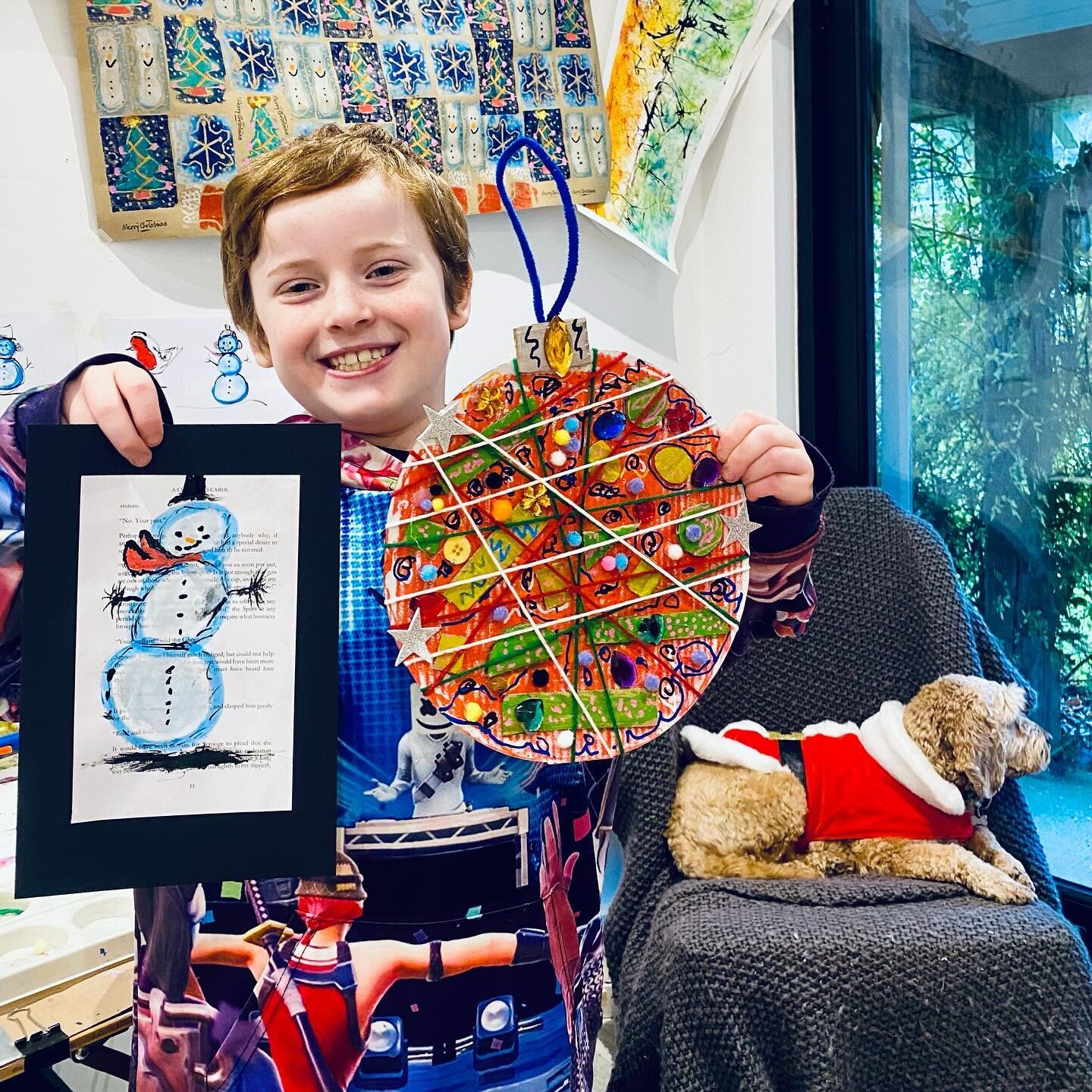 Christmas Cards and Big Baubles 😁

We&rsquo;ve had lots of fun creating cards and baubles from lots of card and bits and bobs! 💖

Wonderful work one and all 🥳 xxx
.
.
.
.
.
#christmascrafts #baubles #christmascards #pompoms #colour #pattern #bitsa