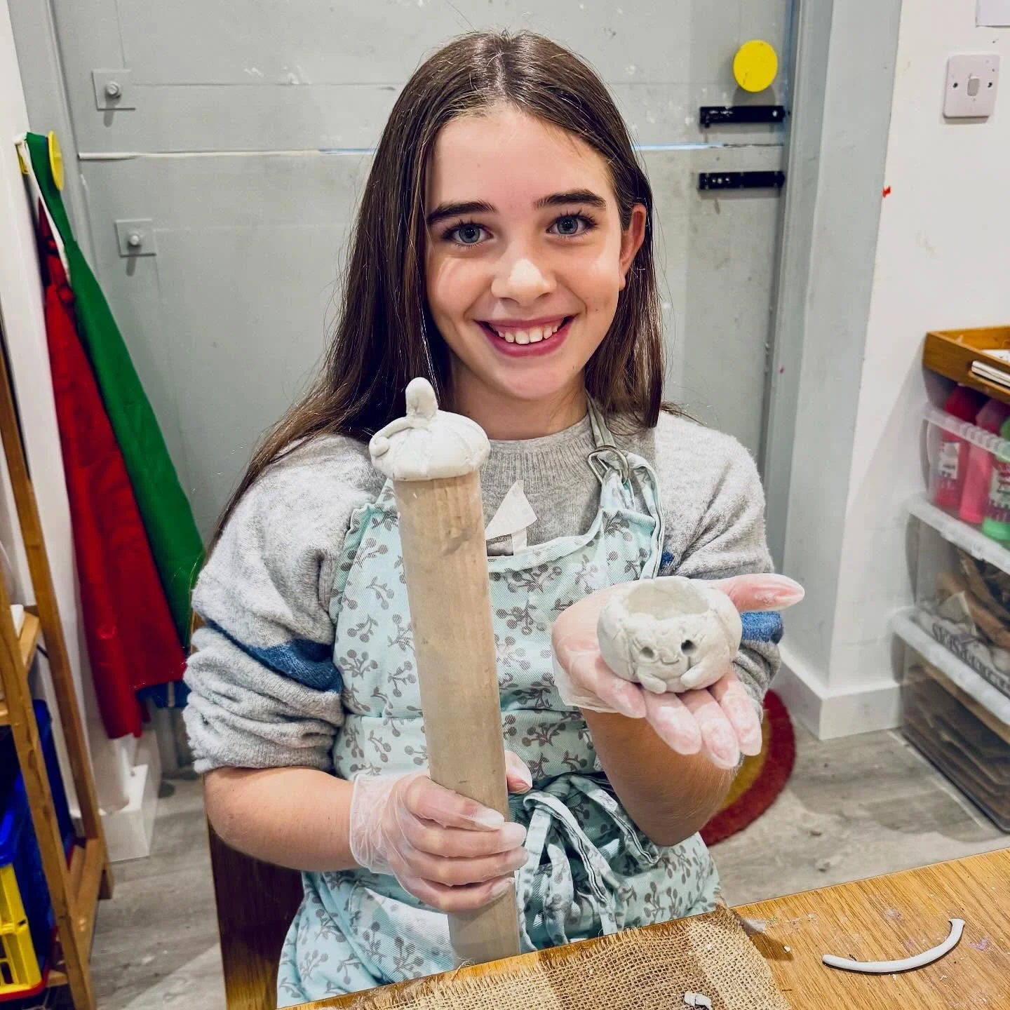 Pinch Pot Candle Holders ππ»π
This week, we’ve had a lot of fun exploring air-dry clay to create pinch pot candle holders. They are spooookylicious! Xx
.
.
.
.
.
#clay #3D #halloween #candles #artschool #artsandcrafts #childrensart #cheshire