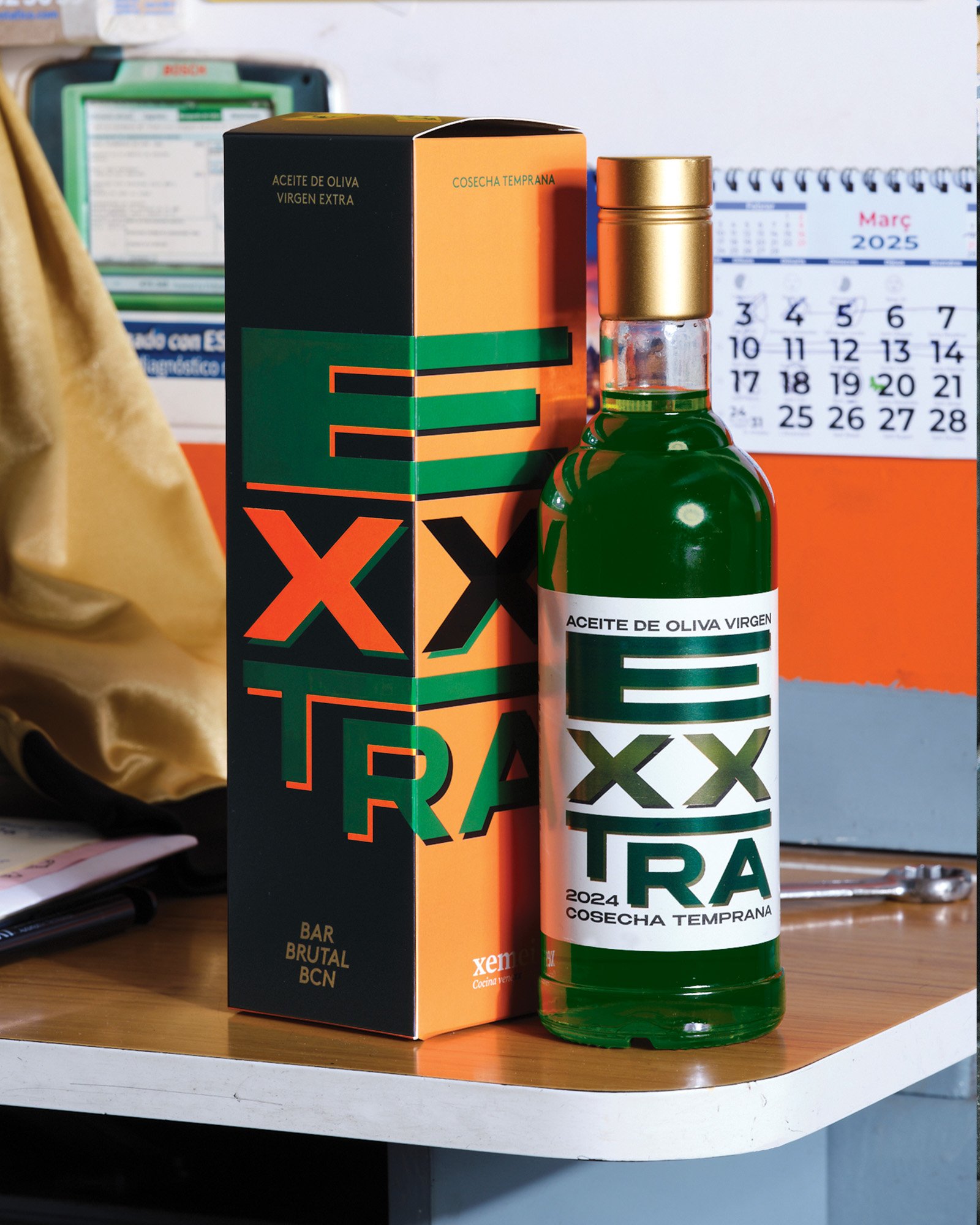 Brutal-AceiteXX-IG-campaign-packshot.jpg