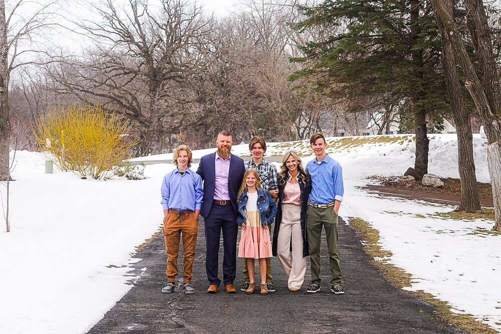 ✨ He Is Risen! ✨

&ldquo;He is not here: for he is risen, as he said.&rdquo;
Matthew 28:6a

Our annual Easter family picture with a few authentic outtakes 😉 

I hope you are celebrating and enjoying this momentous Lord&rsquo;s day with those you lov