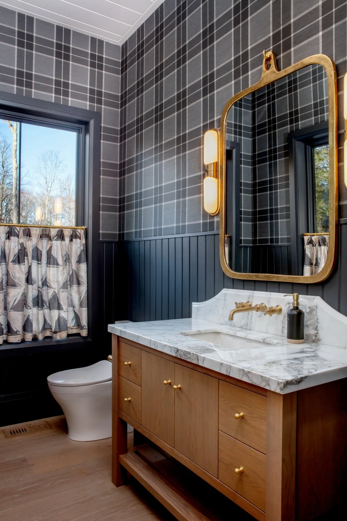 Low Resolution-2027.JPG