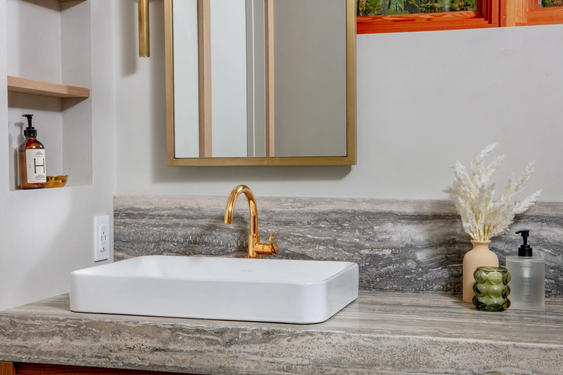 Low Resolution-8238.JPG