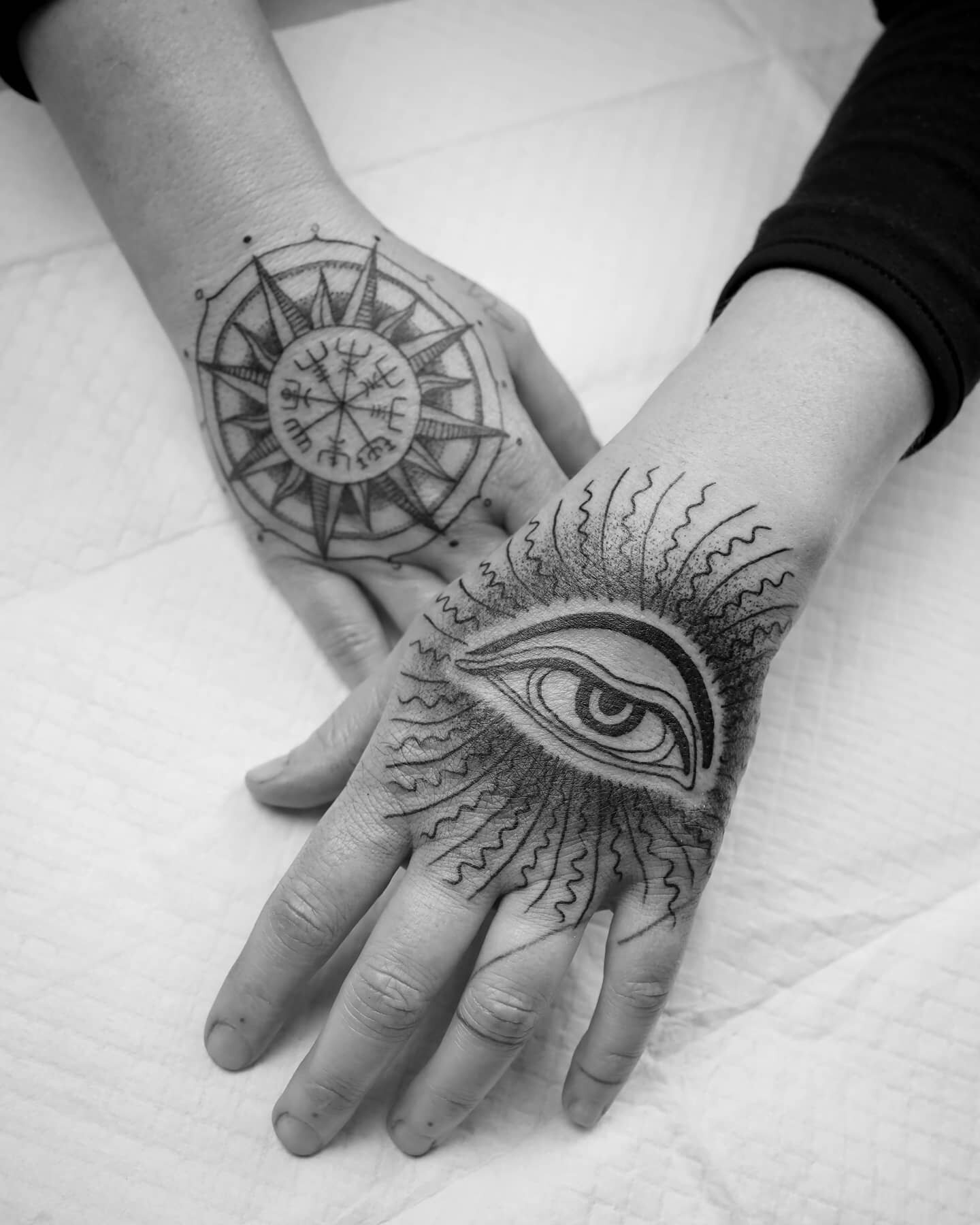 Hand tattoos for a friend. Sorry I havent been posting much lately. Ive been off of instagram. But will make an effort to post more often to update you guys on what ive been up to at the studio. 

#handtattoo #buddhaeye #wisdomeye #aegishjalmurtattoo