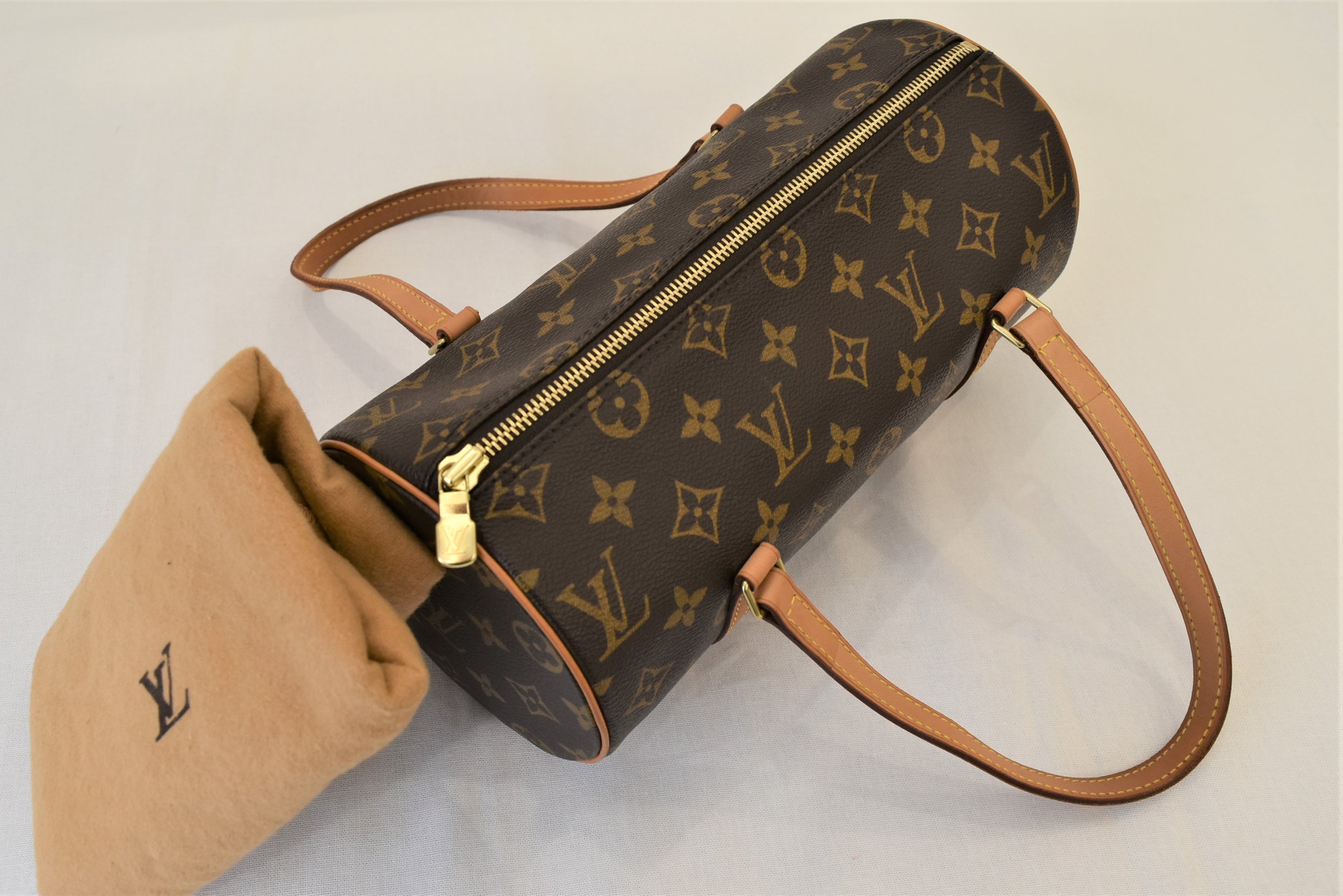 100% Auth Gucci Black Canvas & Leather Boat Baguette / Pochette Bag — Luxe & Beyond