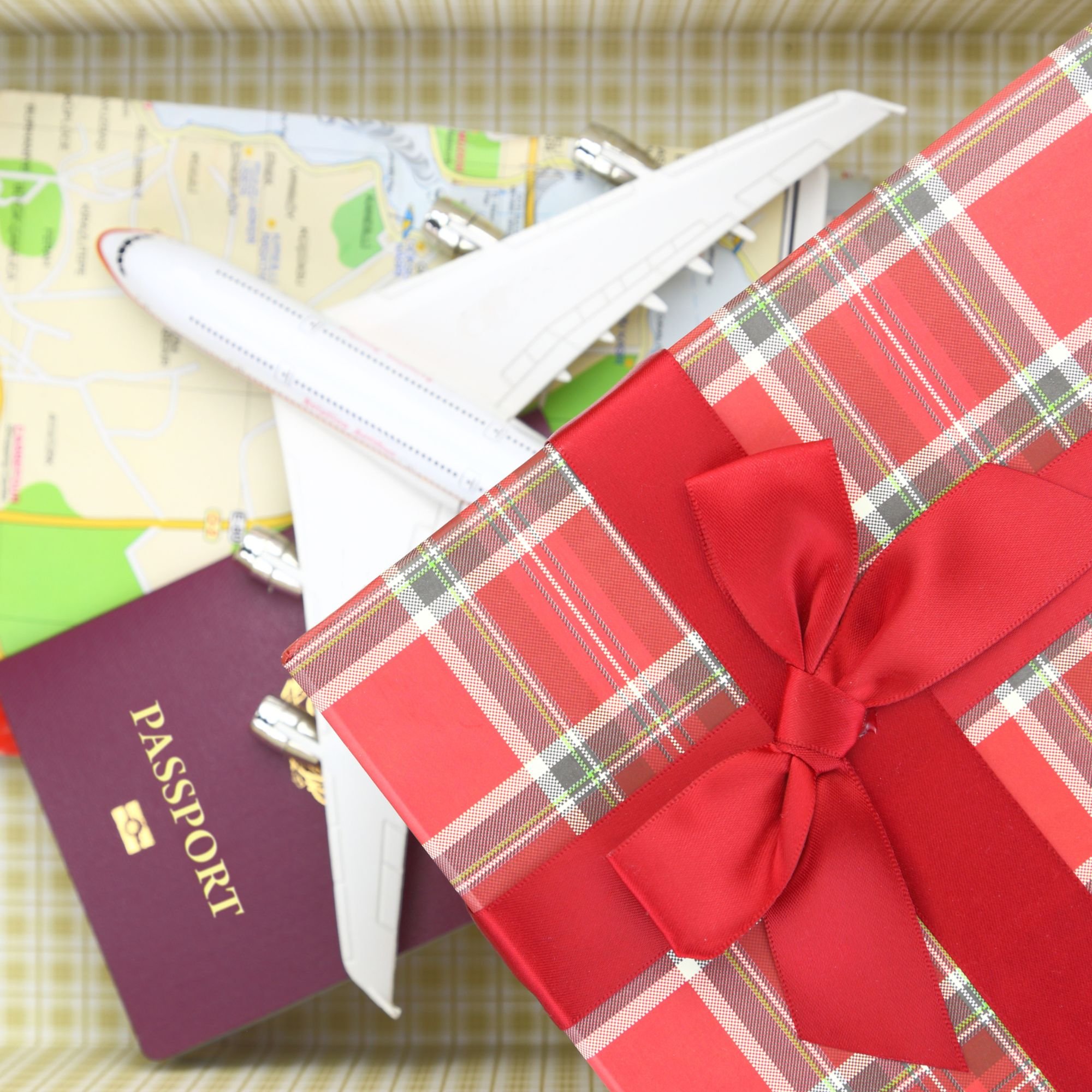 How to Give the Gift of Travel: Memorable Journeys Made Affordable