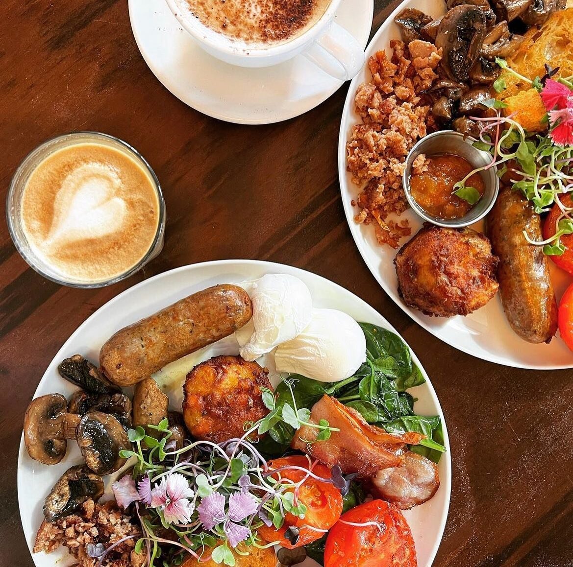 What&rsquo;s your go to?
For us it&rsquo;s a Wainui Big Breakfast - or two🐷
See you soon!
.
.
.
.
.
📷 @adelaide.eat