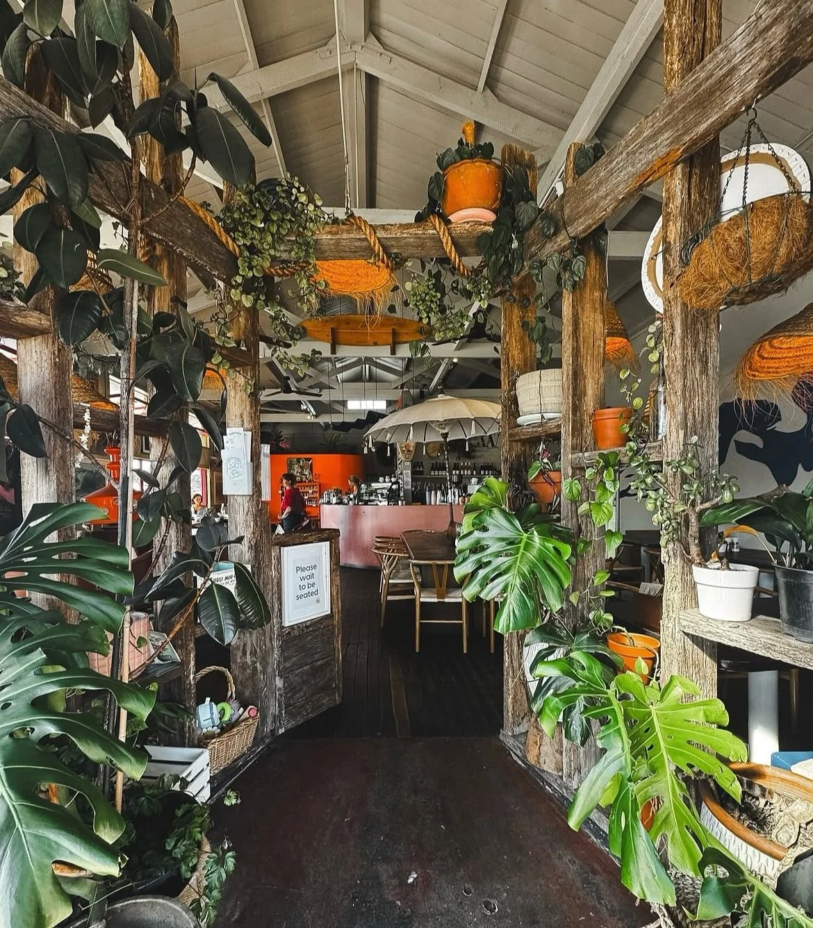 We&rsquo;re on the hunt for a 30hr/week superstar to join our crew in Raglan 🌊☕️

Good vibes, epic food, and a team that feels like whānau.

Experience essential, extra brownie points if you can make coffee!!

Call in or email ellen@wyldraglan.nz