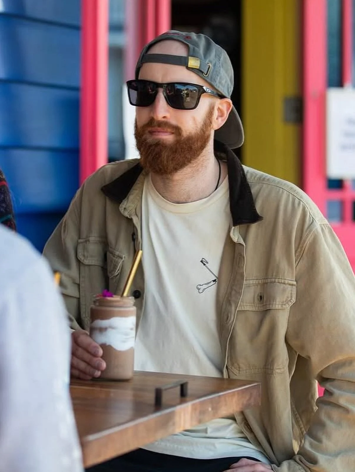 Dads eat free this Sunday with every booking! 🎉 Treat the special dad in your life to a delicious meal on us, just book a table to secure your spot. Don&rsquo;t miss out on making his day extra tasty! 🍔🥓🥗🍳
Book via link in bio!